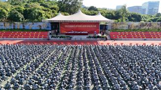 厦门兴才职业技术学院隆重举行2025级新生开学典礼暨军训动员大会